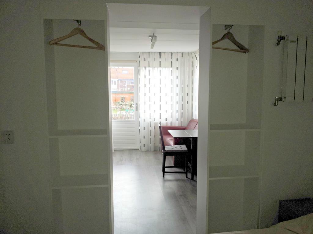 Homestay Bij Aelita Den Burg Oda fotoğraf